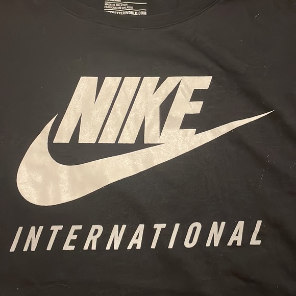 NWOT Nike International Tee - Picture 2 of 7